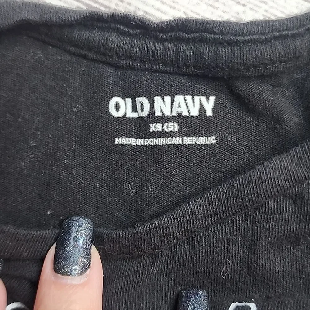 Old Navy shirt size XS